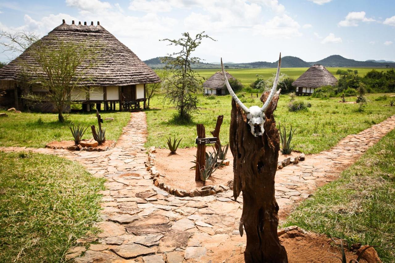 Apoka Safari Lodge Loitanit Eksteriør bilde